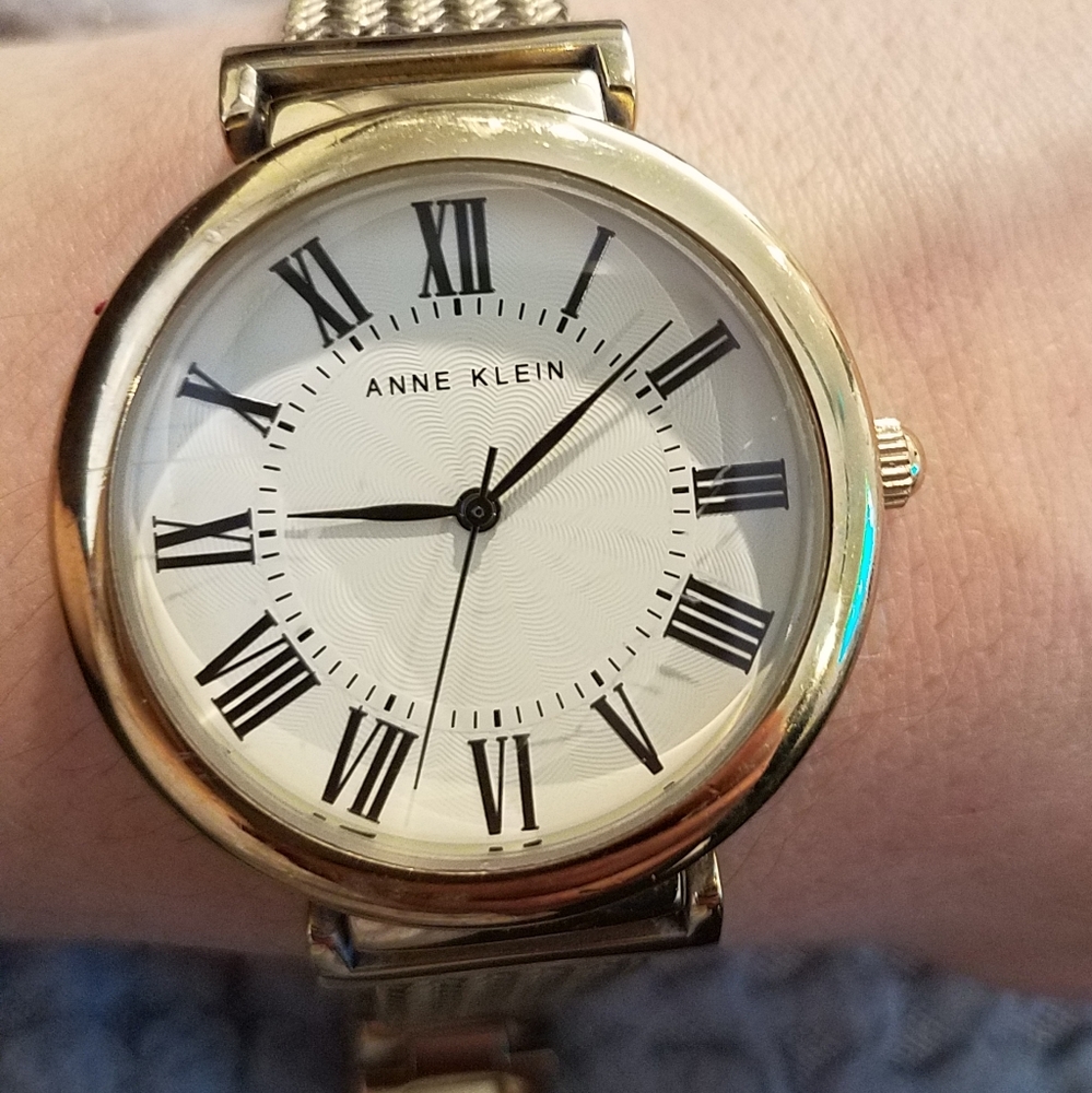 Watch - Picture 3 of 5